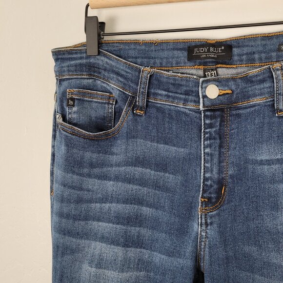 Judy Blue Straight Fit Jeans Stretch Denim Mid Rise Medium Wash Blue Size 31 - Picture 7 of 14